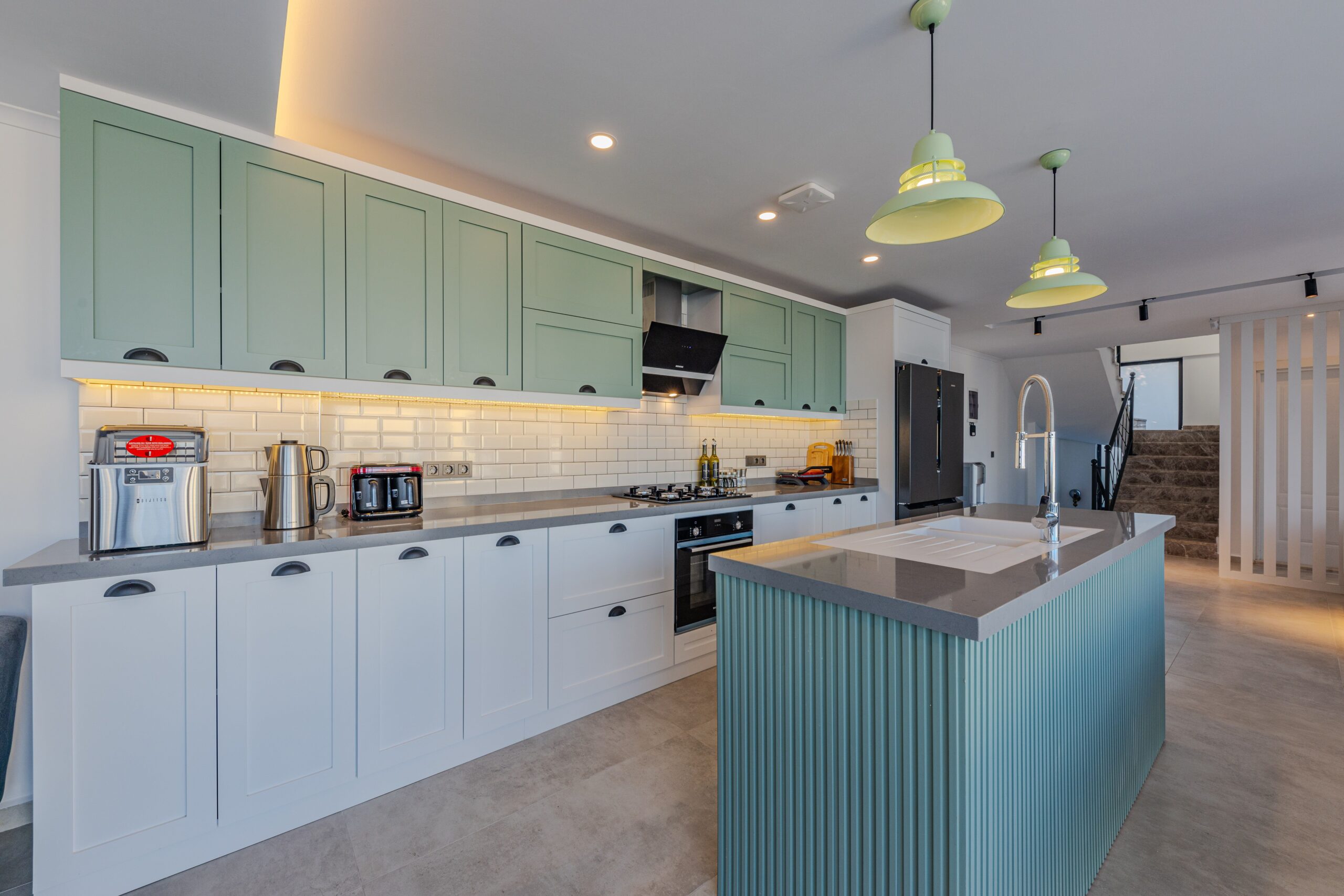 Organized kitchen appliances