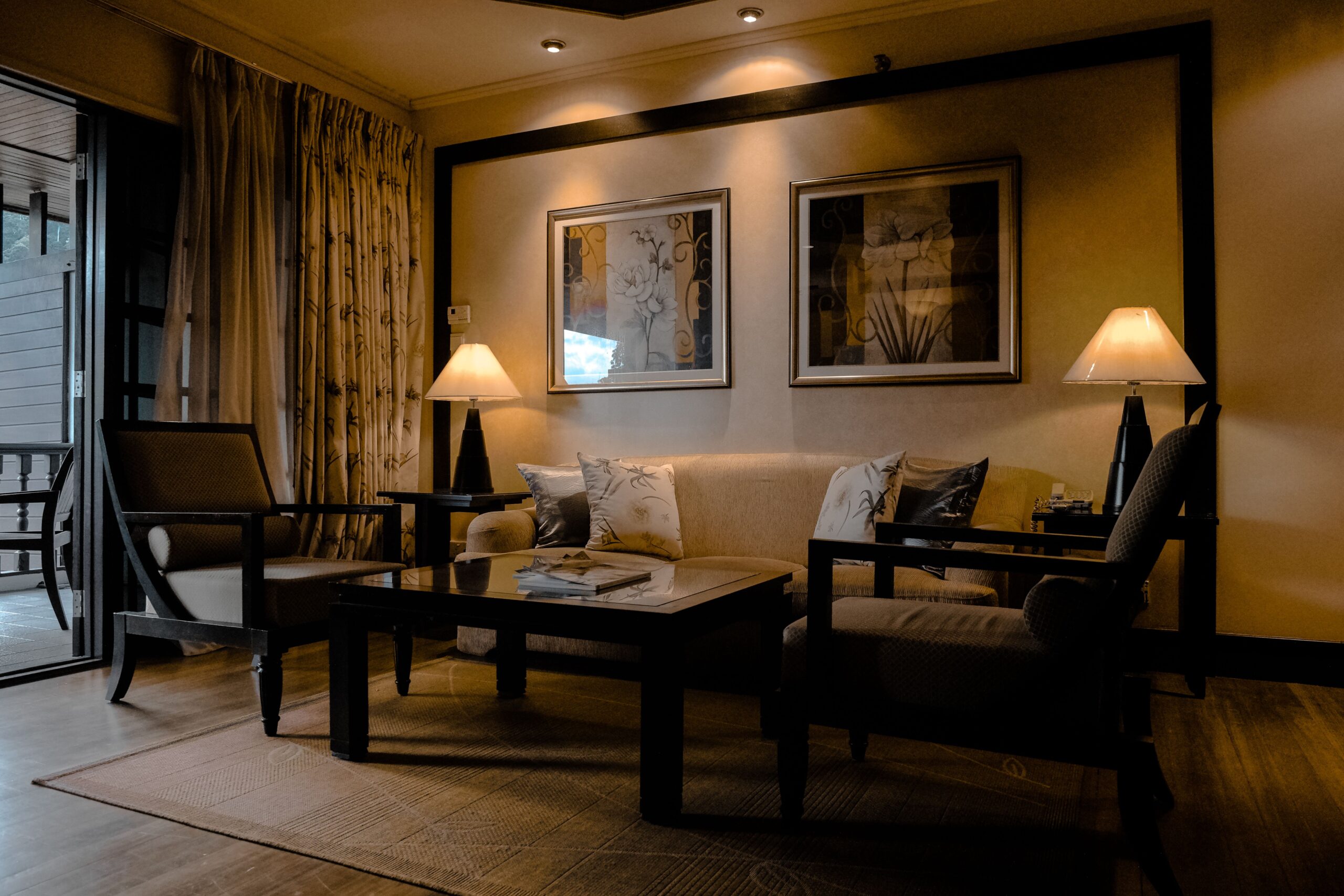 Warm light enrich the feeling of living room